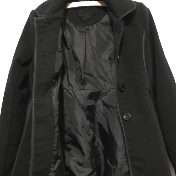 Jou Jou Girl’s button front coat. Size Large Missing belt. - Picture 5 of 10